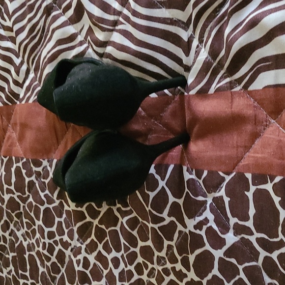 Shoes - Picture 3 of 3